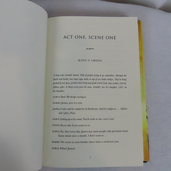 Harry Potter and the Cursed Child Special Rehearsal Edition Book - Picture 7 of 10